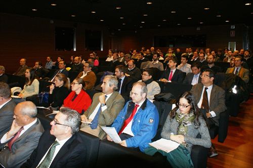 Andalucía presenta a empresas los fondos reembolsables y ayudas para actuaciones de mejora energética