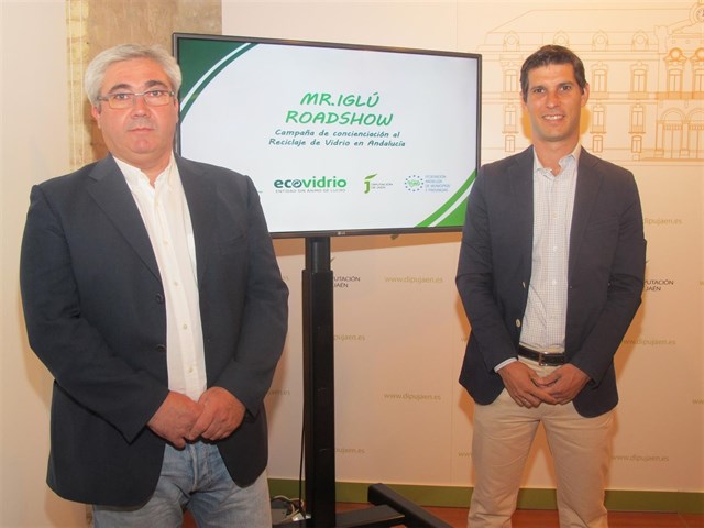 Jaén anima a reciclar vidrio en diez municipios
