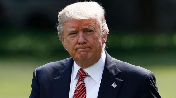 Donald Trump viajará a Texas tras las inundaciones por el huracán Harvey