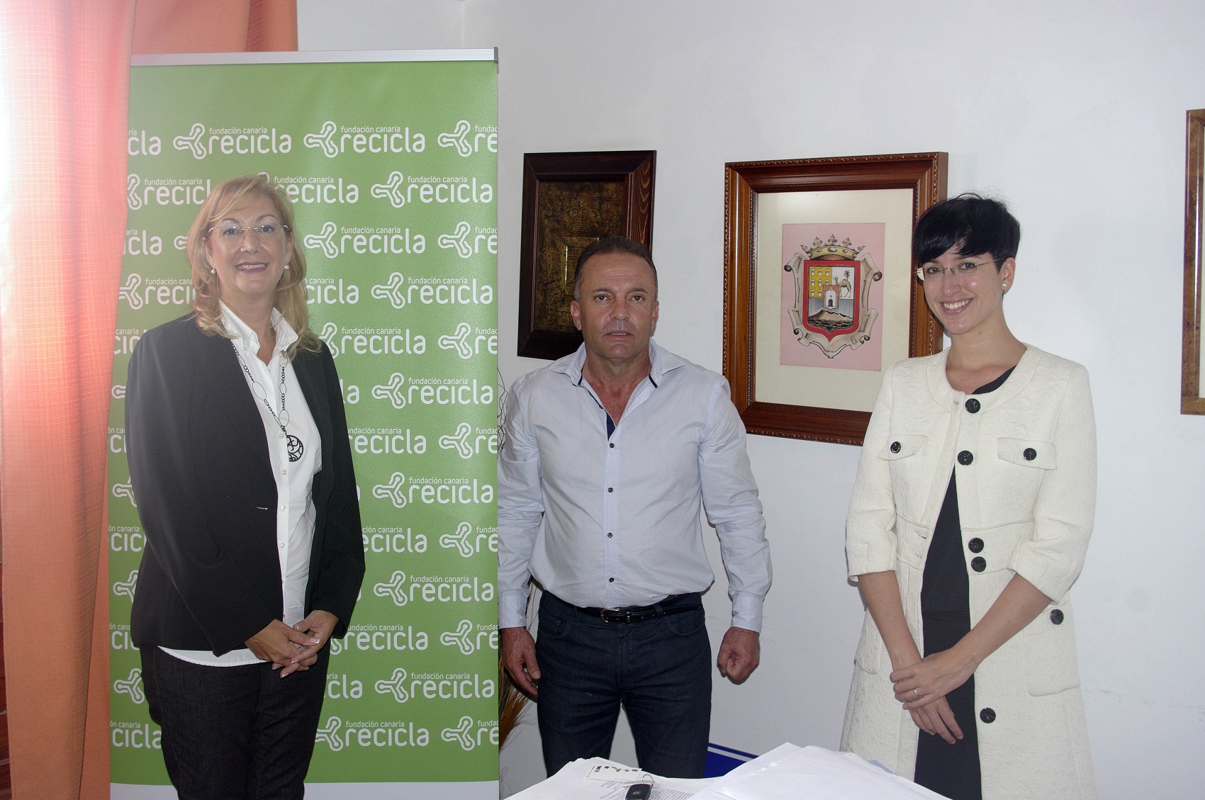 El Ayuntamiento de Tinajo firma un acuerdo con Fundación Canaria Recicla para la gestión de residuos