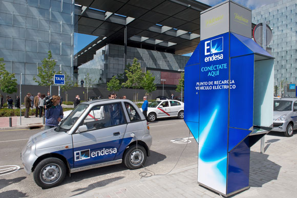 IDAE elige a Endesa para la recarga rápida de vehículos eléctricos