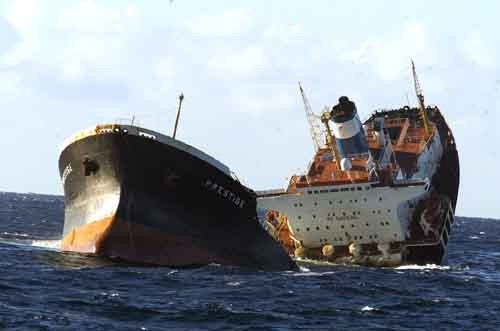 El Gobierno planteó extraer piezas del Prestige para evaluar su estado estructural