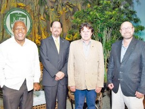 FUDPHU realiza foro sobre medio ambiente