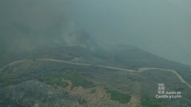 La Junta analiza el agua del entorno de Encinedo (León) tras el incendio