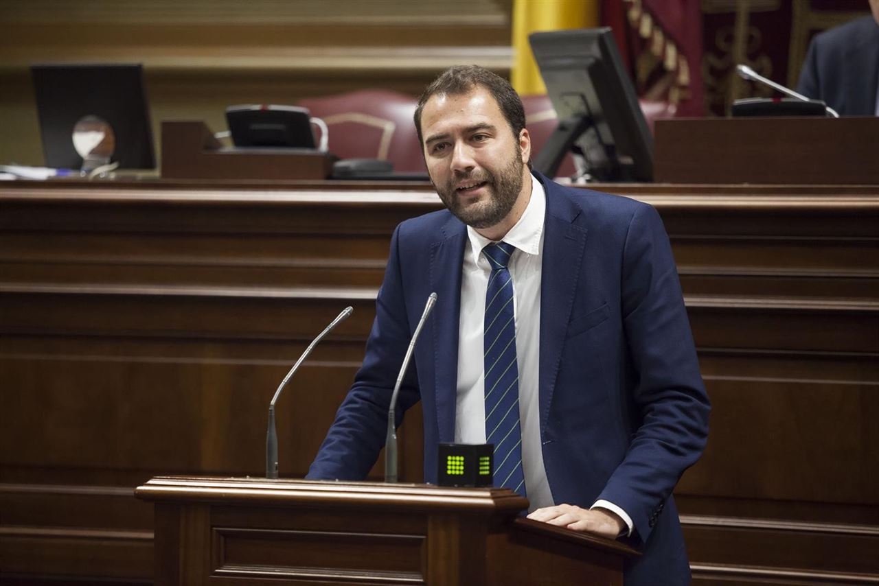 Una red básica de vías ciclistas en Canarias