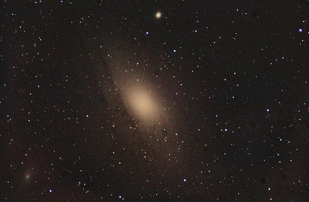 Descubierto un sistema planetario semejante al Sistema Solar