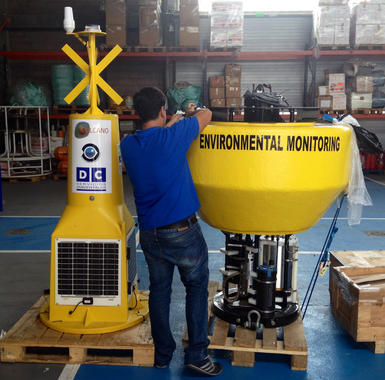 Una boya satelital controlará el volcán de El Hierro