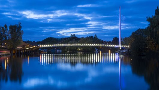 Schréder en el río Támesis