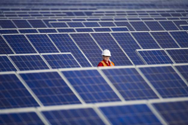 Los FOTOVOLTAICOS analizarán el impacto de la reforma