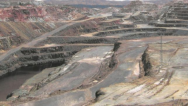 Andalucía otorga permisos ‘sin ton ni son’ a proyectos mineros