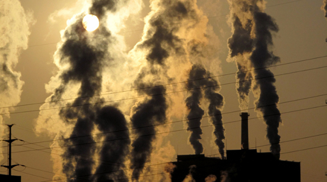 La erosión de roca y las emisiones de combustibles