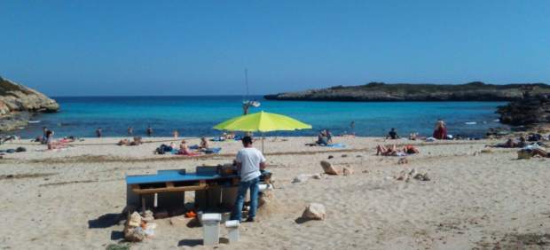 Cs Baleares denuncia que las acampadas y la venta ilegal continúan en Cala Varques