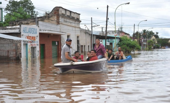 Argentina. Alrededor de 15.000 personas permanecen evacuadas por el temporal