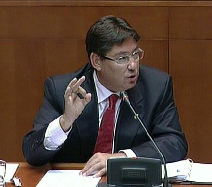 El consejero de Industria confía en que la planta de GM en Figueruelas produzca un coche eléctrico