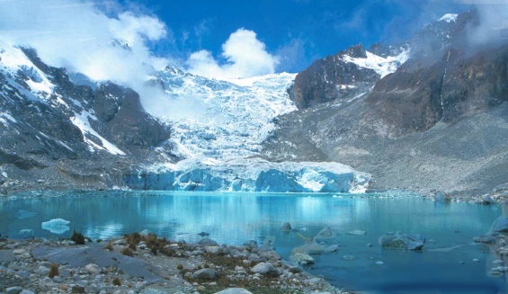 Bolivia. Recuperan hielo de un emblemático glaciar amenazado