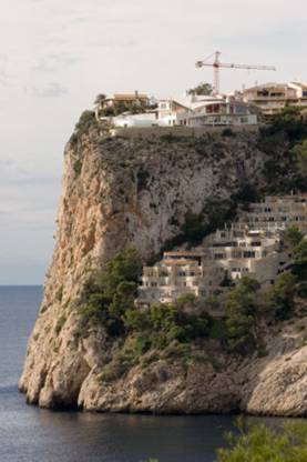 El ejecutivo defiende la constitucionalidad de la Ley de Costas