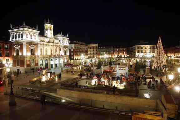 La nueva iluminación navideña de Valladolid permite reducir el gasto en 6.000 euros