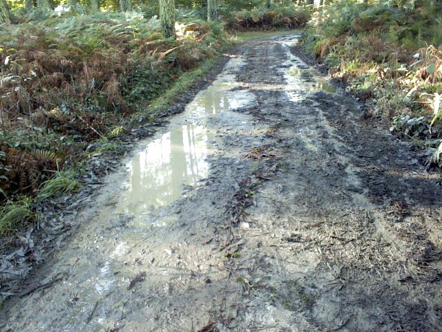 Asturias.  Los sondeos de Salave incumplen la normativa ambiental