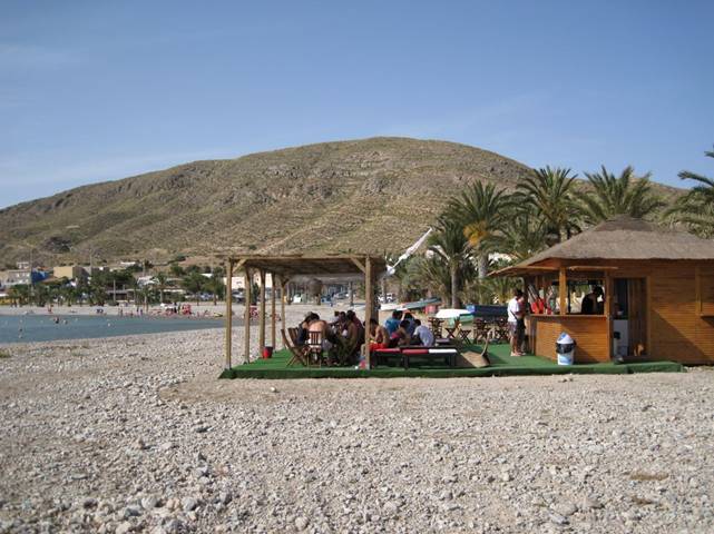 Chiringuitos colaboran en la conservación del litoral con un Decálogo de Buenas Prácticas