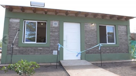 Argentina. Esta es la primera casa construida con ladrillos de plástico reciclado