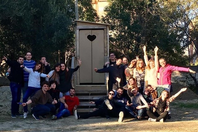 El proyecto Ecotoilet construye un váter para senderos que no necesita conexión a la red de saneamiento ni agua