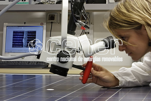 El director general de Energía de la Comisión Europea visita la sede de Cener en Sarriguren