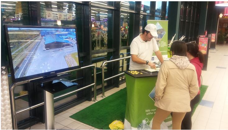El Centro Comercial Abierto de Carballo recibe la visita de la campaña "Oportunidades Galicia"