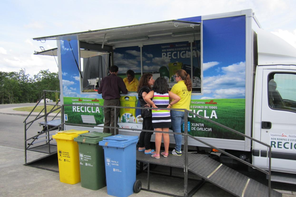 Reciclaje en la ‘Festa da Faba’ de Lourenzá (Galicia)
