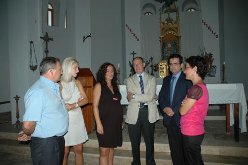 Díaz Trillo presenta una guía japonesa para divulgar la riqueza geológica de Cabo de Gata