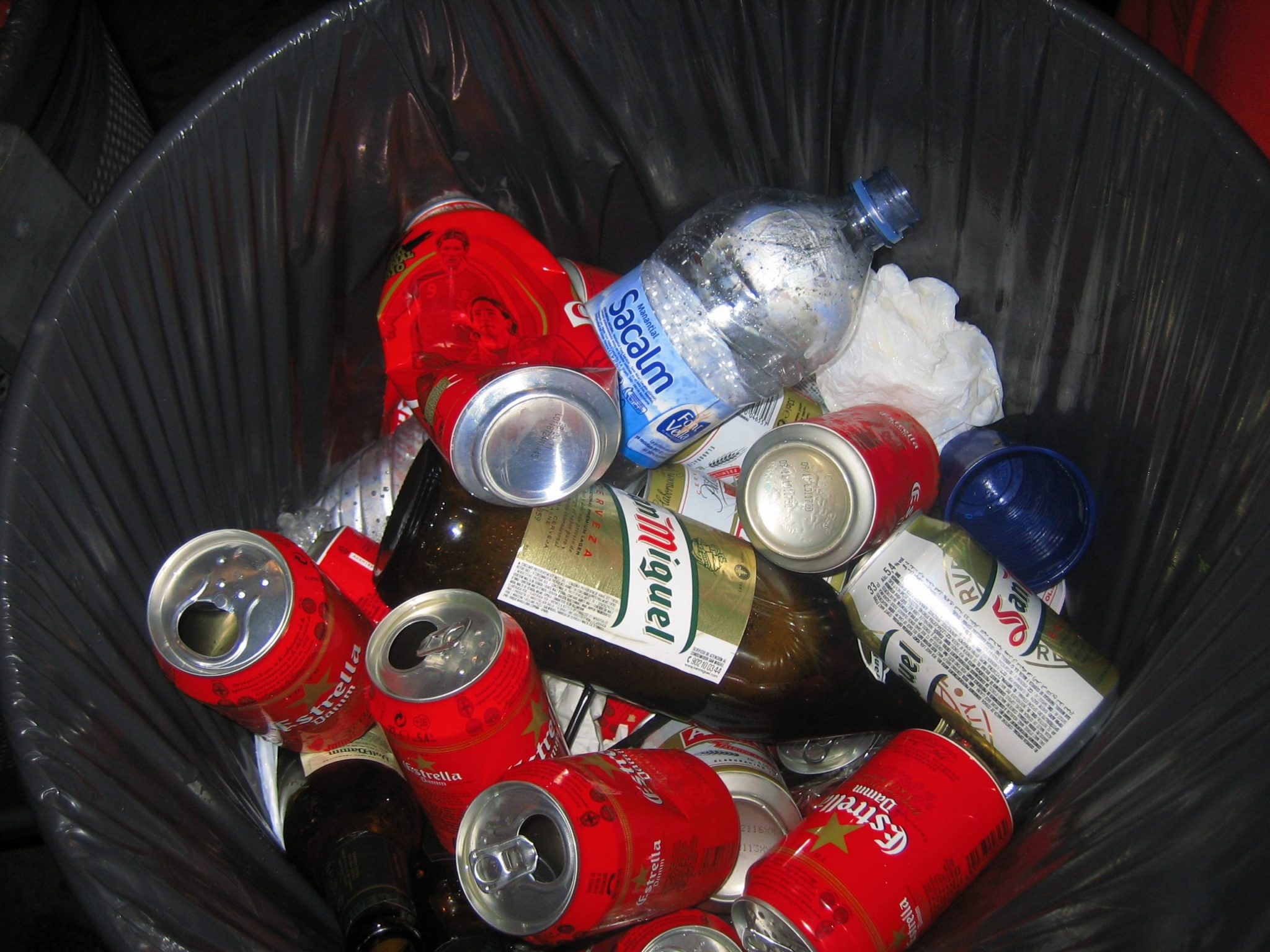 Debate para mejorar la gestión de residuos