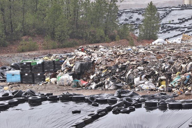 Los vertidos tóxicos deben controlarse mucho más