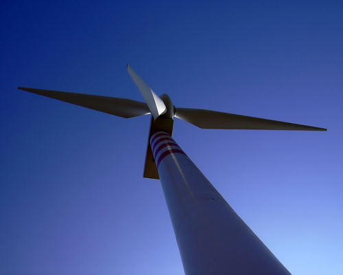 La polémica sobre la instalación de los parques eólicos en Extremadura regresa a la Asamblea