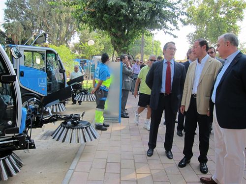 Cespa estrena 302 vehículos nuevos para el servicio de limpieza urbana de Murcia