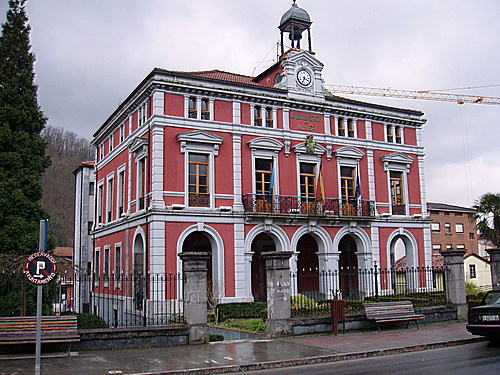 El Ayuntamiento de Aller reconoce que la pista que pago de Piedrafita es ilegal