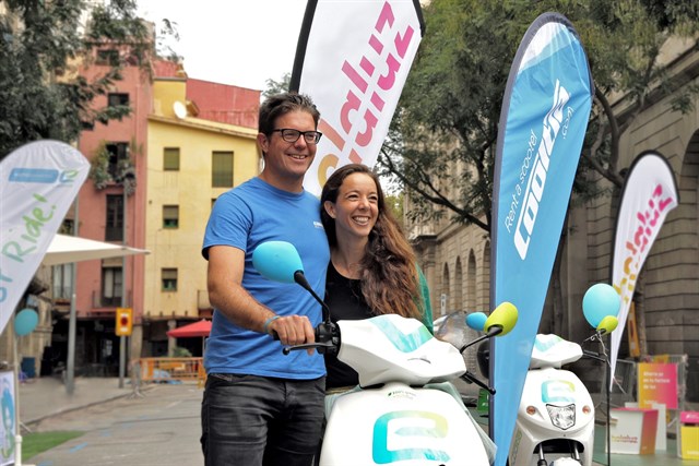 Holaluz suministrará energía verde a todos los vehículos de Cooltra