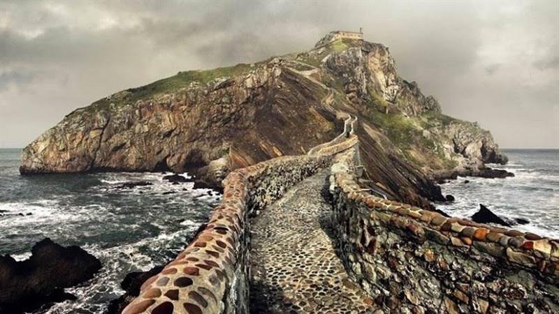 Bermeo programa dos actividades para concienciar de la necesidad de controlar la fauna exótica invasora en Gaztelugatxe