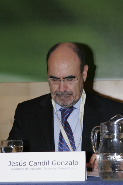 Industria ve con optimismo "moderado" el futuro de Renault y Nissan en Castilla y León