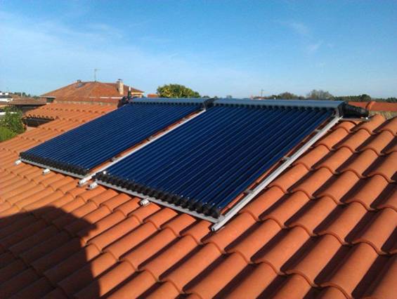 Cada turista genera 14 kg de CO2 al día en Menorca