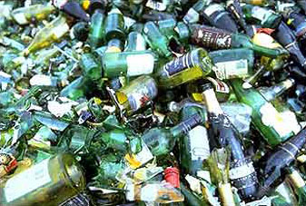 Medio Ambiente y Ecovidrio inician una campaña de reciclado de vidrio en Navidad