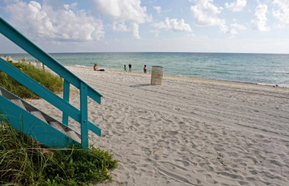 Un playa de Miami que fue cerrada por contaminación
