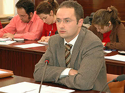 La Junta de Extremadura entrena un equipo canino dentro de su estrategia contra el uso ilegal de cebos envenenados