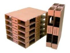 Innovador pallet de cartón ondulado que solo pesa dos kilos