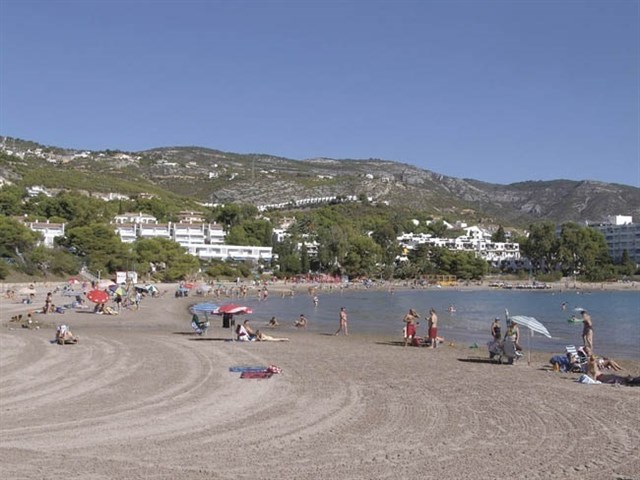 Vuelven a cerrar al baño la playa de Las Fuentes de Alcossebre (Castellón) por contaminación