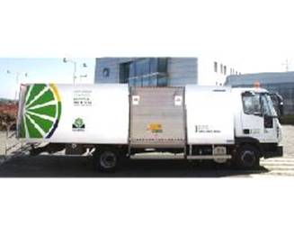 El punto limpio móvil de Cogersa hace recogida separada de residuos tóxicos y electrodomésticos en 19 concejos rurales