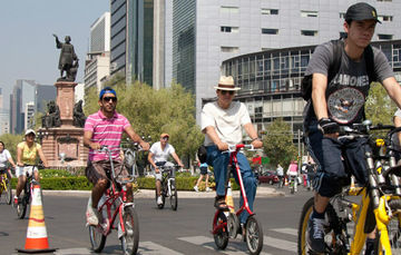 Experimentemos viajar en transporte público o en bicicleta y respiremos mejor