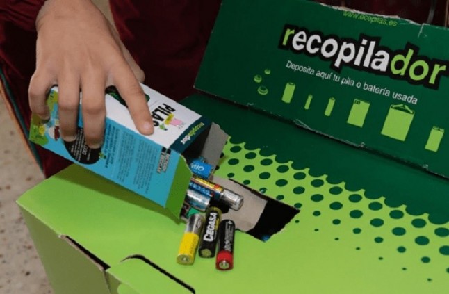 Ecopilas recogió 5.600 kilos de pilas en 14 eventos deportivos durante 2017 y renueva su acuerdo con la Vuelta a España