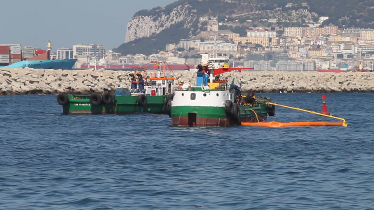 Controlado el vertido de hidrocarburos y desactivado en Algeciras el Plan de Contaminación del Litoral