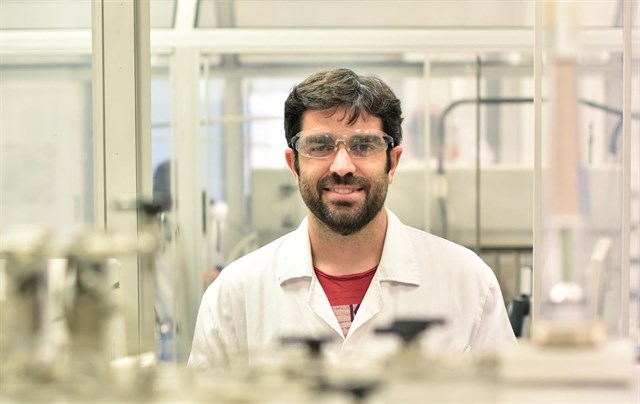 Transformar el CO2 en gasolina o plásticos