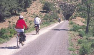 La reconversión de ferrocarriles españoles en vías verdes