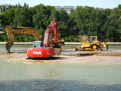 El eterno despilfarro para dragar el Ebro